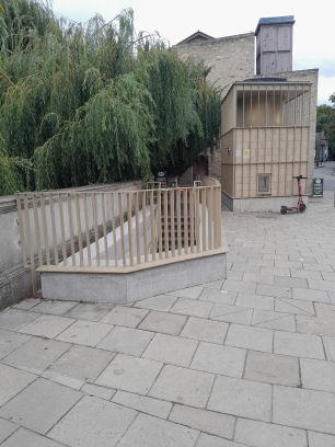 Silver Street toilets (C21)